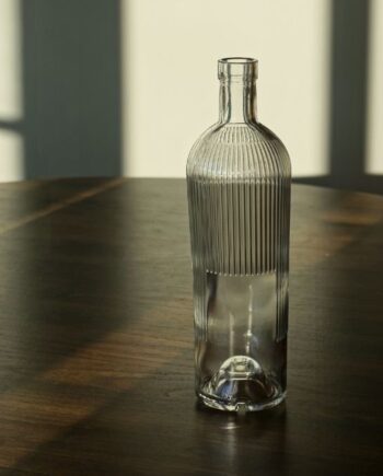 ribbed glass bottle Lumen 700 ml